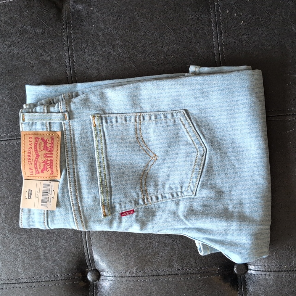 NWT --- Levi's 726 High Rise Flare Women's Jeans - Picture 6 of 8
